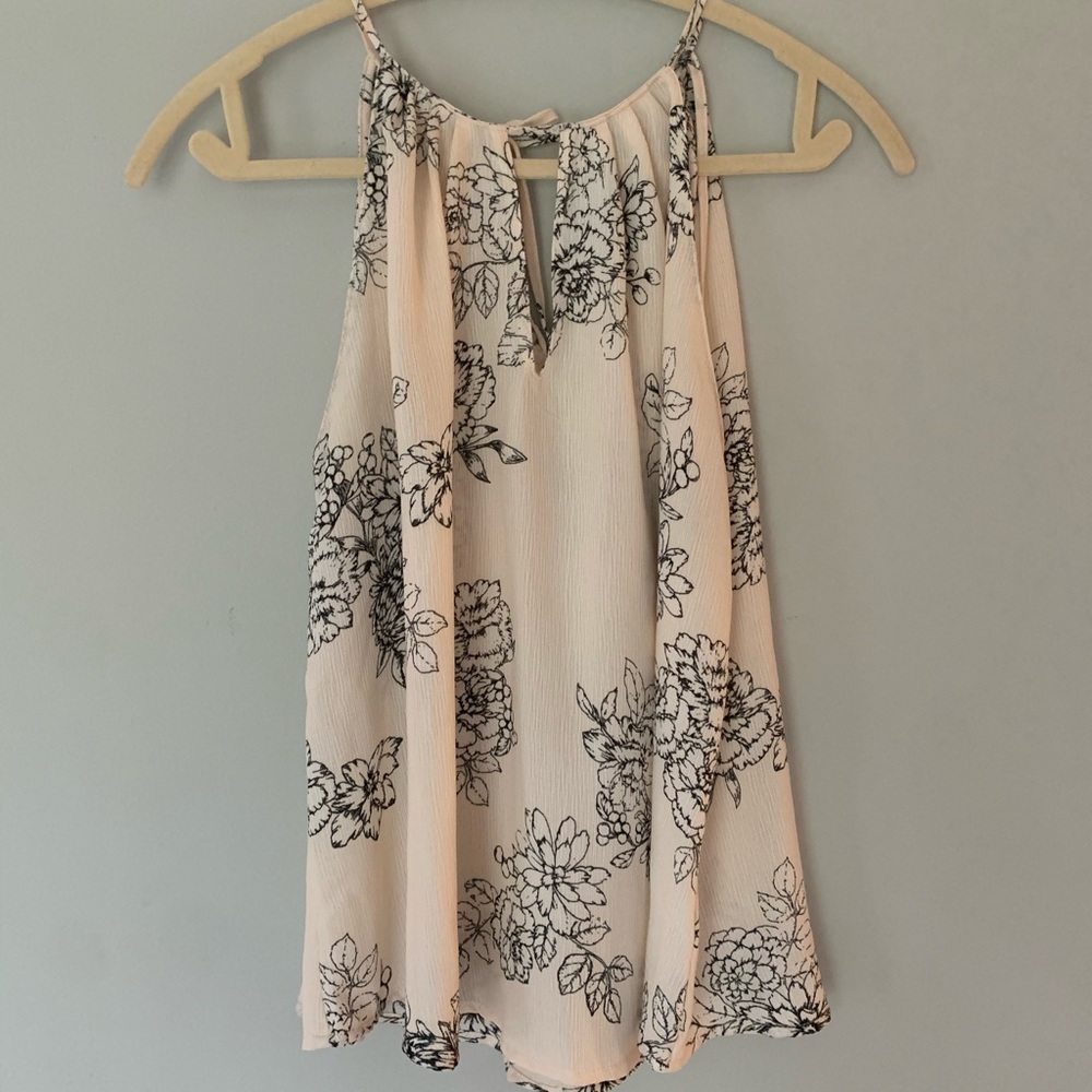 Francesca’s Women’s Detailed Sleeveless Blouse